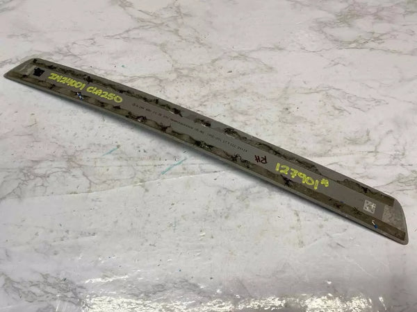 MERCEDES CLA 250 2018 - UMBRAL DE PUERTA DELANTERO DERECHO OEM 2466800135