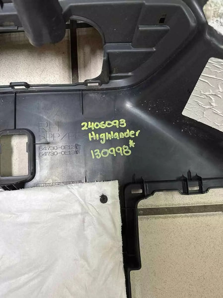 20 21 22 23 24 TOYOTA HIGHLANDER QUARTER PANEL RIGHT SIDE TRUNK TRIM COVER OEM 647300E121