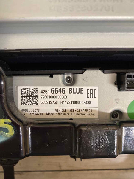 Chevy Silverado radio am fm 18 display screen & control panel assy OEM 42578319