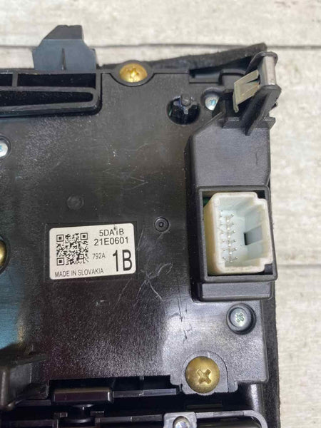 Infiniti QX30 radio am fm 17 19 instrument control panel assy OEM 283955DA1B