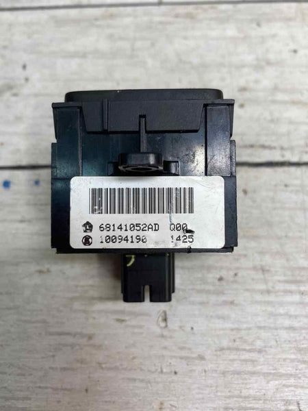 Interruptor de control de luces de atenuación del tablero del Dodge Challenger 2015 OEM 68141052AD