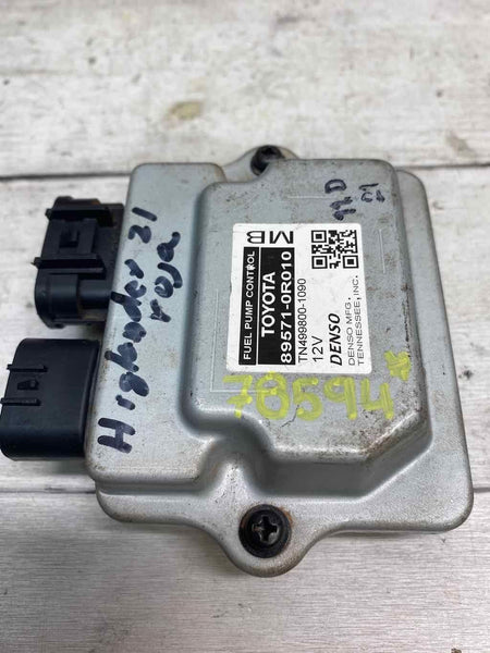 20 22 TOYOTA HIGHLANDER 2.5L HYBRID FUEL PUMP CONTROL MODULE UNIT OEM 895710R010