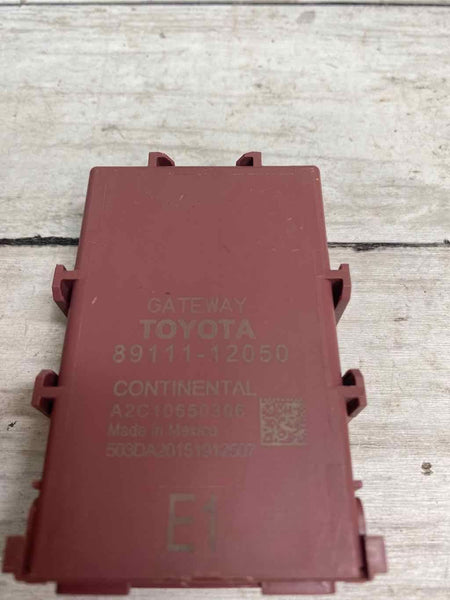 Toyota Rav4 network gateway 2019 gateway ecu control unit OEM 8911112050