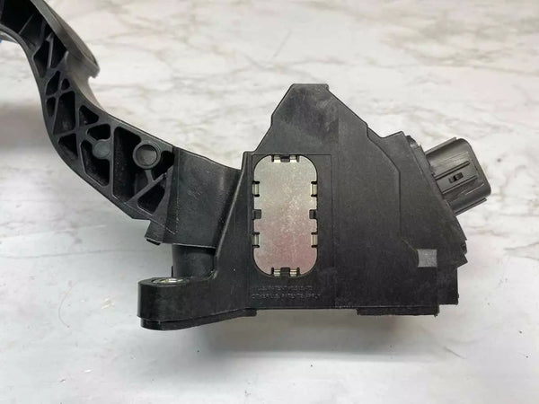 Conjunto de pedal del acelerador Toyota Highlander 2018 (2.7L) OEM 781100E010
