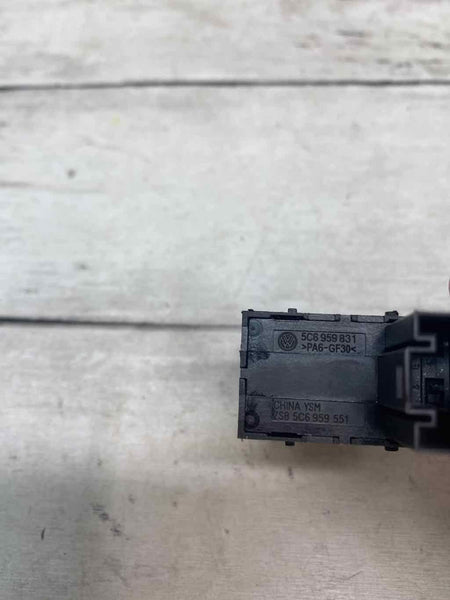 Interruptor de apertura de maletero para Volkswagen Jetta 2018, botón trasero OEM 5C6959831