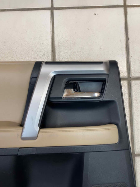 14 15 16 17 18 19 20 TOYOTA 4RUNNER MOLDURA DEL PANEL DE LA PUERTA TRASERA IZQUIERDA CUERO BEIGE OEM 6764035C41C0 