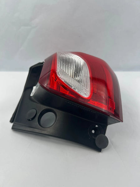 2018 2021 CHEVROLET EQUINOX TAIL LIGHT QUARTER RIGHT SIDE ASSY OEM 84373388