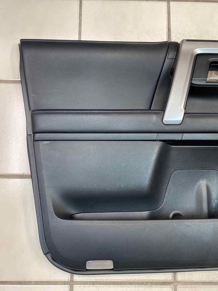 20 TOYOTA 4RUNNER LIMITED PANEL DE MOLDURA DE PUERTA DELANTERA IZQUIERDA CUERO NEGRO 6762035D41C0