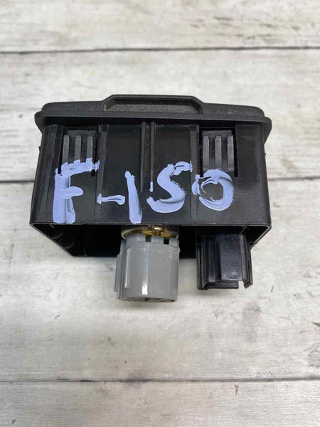 Toma de corriente para Ford F150 2015, puerto de conexión de la consola central delantera OEM FL3T19G310AC
