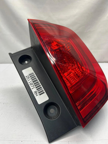 2016 TO 2022 HONDA PILOT TAIL LIGHT RIGHT SIDE QUARTER MOUNTED ASSY OEM 33500TG7A01