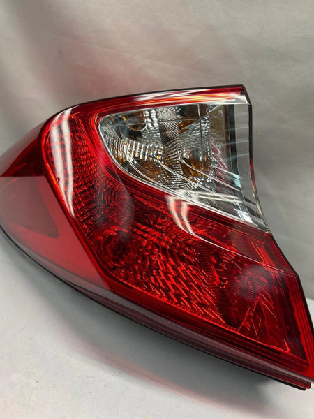 2018 TO 2022 TOYOTA CHR TAIL LIGHT LEFT SIDE QUARTER PANEL ASSY OEM 81561F4021