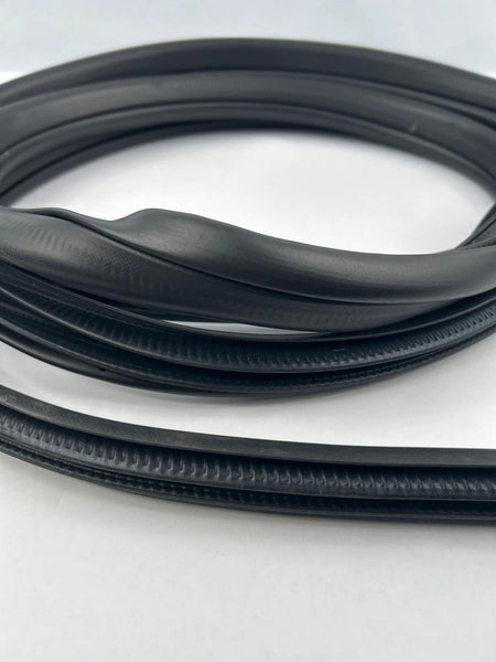 2020 TO 2025 NISSAN SENTRA FRONT PASSANGER RIGHT SIDE WEATHER STRIP OEM