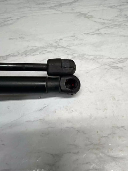 PAR DE SOPORTES DE ELEVACIÓN DE AMORTIGUADOR DE CAPÓ PARA JEEP RENEGADE 2018, CONJUNTO DERECHO E IZQUIERDO OEM 7672080460N