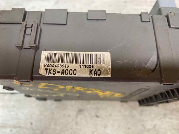 Caja de conexiones del relé de fusibles de Honda Odyssey 2011 TK8A000KA0