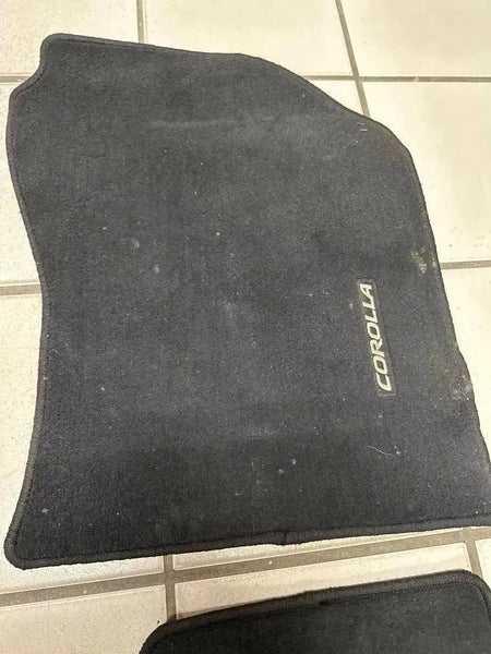 20 21 22 23 24 TOYOTA COROLLA FLOOR MATS COMPLETE SET OF 4 MATS ASSEMBLY BLACK OEM