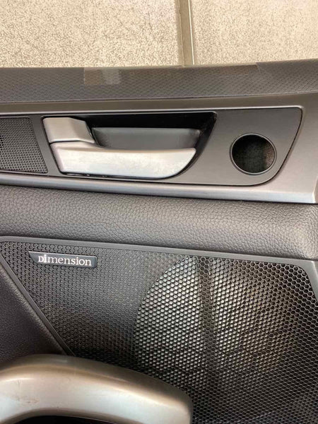 12 17 HYUNDAI VELOSTER PAINEL DE ACABAMENTO DA PORTA DIANTEIRA ESQUERDA OEM COURO PRETO 823072V050RY