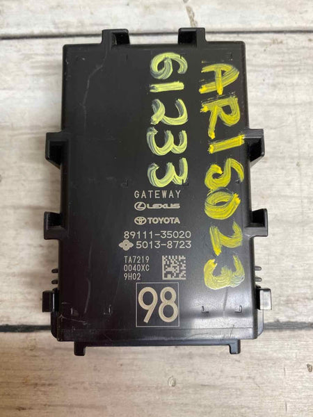 20 22 TOYOTA 4RUNNER NETWORK GATEWAY CONTROL MODULE UNIT OEM 8911135020