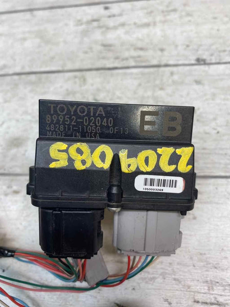 22 TOYOTA COROLLA OCUPANT DETECTION CONTROL UNIT 8995202040 WITH WIRES AND PLUGS