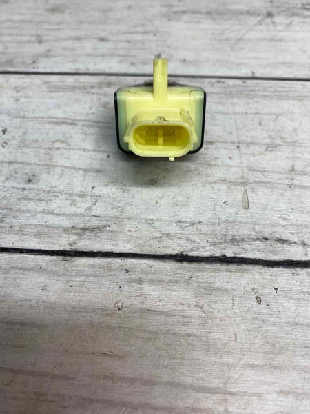 SENSOR DE IMPACTO DE COLISÃO TRASEIRO DIREITO OU ESQUERDO 2020 TOYOTA COROLLA OEM 8983128040