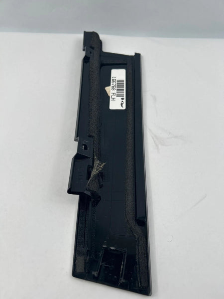2019 TO 2025 CHEVY BLAZER LT FRONT DOOR DRIVER B PILLAR APPLIQUE MOULDING OEM 84901303