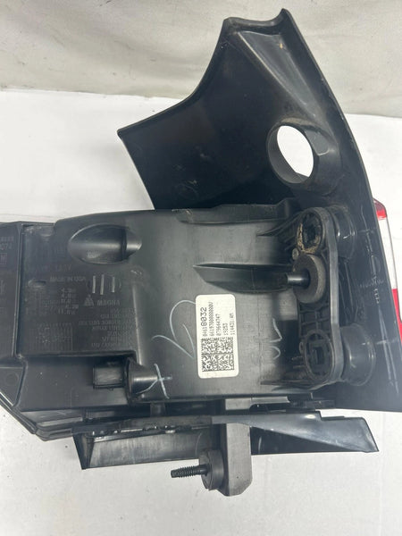 2018 2019 2020 2021 CHEVY TRAVERSE TAIL LIGHT QUARTER PANEL MOUNTED RIGHT SIDE
