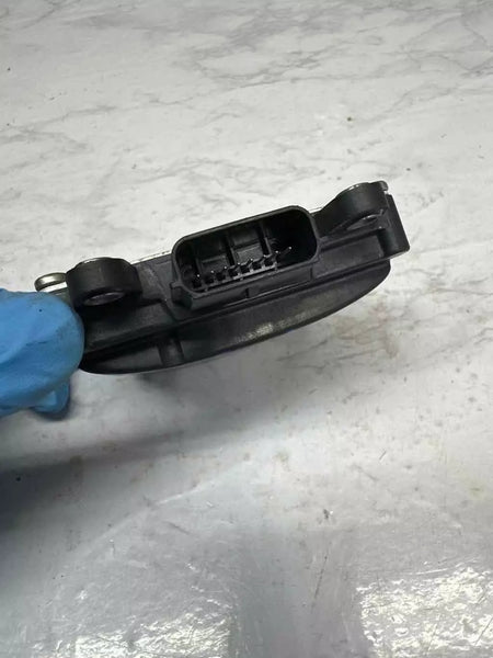 16 17 18 19 JEEP GRAND CHEROKEE SENSOR DE ALERTA DE PUNTO CIEGO TRASERO CONJUNTO OEM 68418245AB