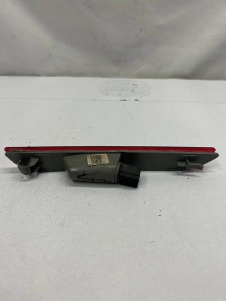 2020 FORD MUSTANG REAR LIGHT REFLECTOR RIGHT SIDE ASSY