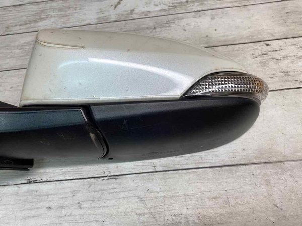 18 21 TOYOTA CHR LEFT SIDE DOOR MIRROR LH WHITE PAINT CODE 070 OEM