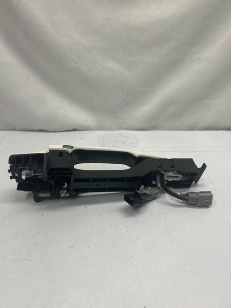 2014 2023 INFINITI Q50 OUTSIDE DOOR HANDLE OUTSIDE FRONT RIGHT SIDE QAW WHITE