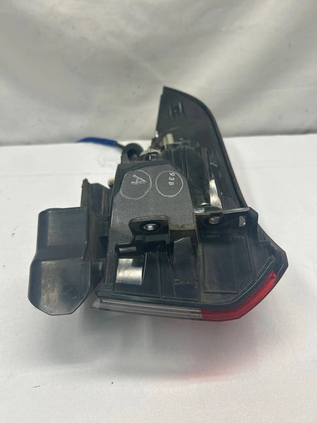 2020 TO 2025 TOYOTA COROLLA TAIL LIGHT QUARTER PANEL RIGHT SIDE SEDAN ASSY