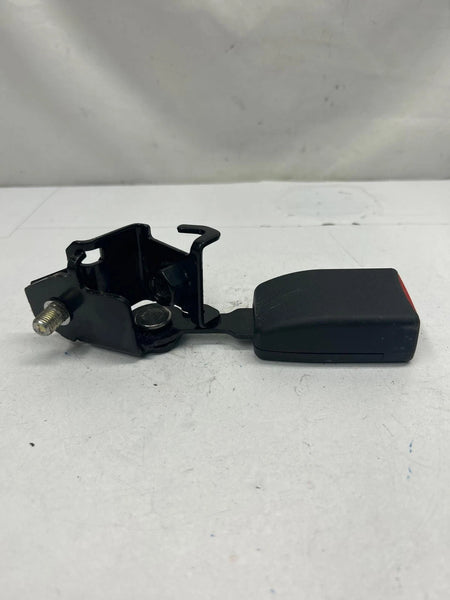 2020 TOYOTA COROLLA SEAT BELT REAR RIGHT SIDE BUCKLE ASSY OEM BAF140367T