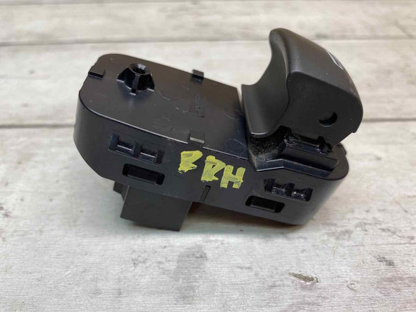 2018 2020 GMC TERRAIN REAR RIGHT PASSANGER SIDE WINDOW DOOR SWITCH OEM 84139701