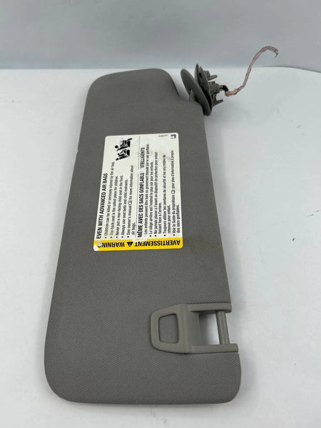 2014 TO 2019 CHEVY SILVERADO CLASSIC STYLE SUN VISOR RIGHT SIDE ASSY OEM 13591872