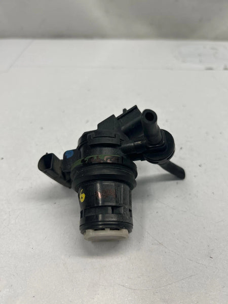 2016 2017 2018 19 20 21 2022 HONDA HRV WASHER PUMP US MARKET ASSY OEM 0602105300