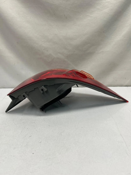 2017 TO 2019 TOYOTA COROLLA TAIL LIGHT RIGHT SIDE QUARTER PANEL SEDAN OEM 8155002B00