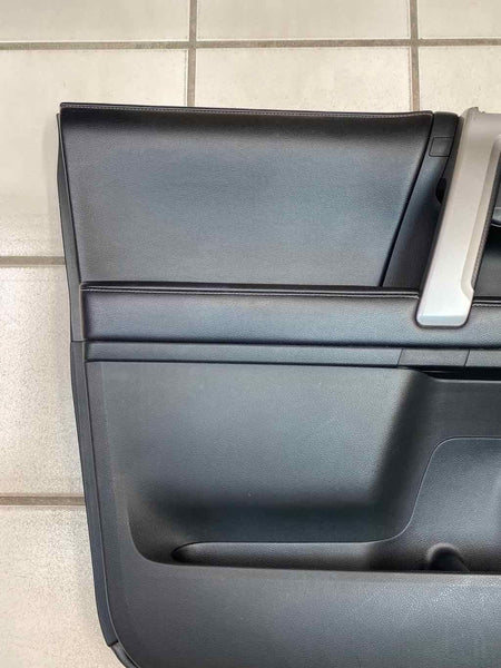 15 20 TOYOTA 4RUNNER PANEL DE MOLDURA DE PUERTA DELANTERA IZQUIERDA DE CUERO NEGRO OEM 6762035D00C0