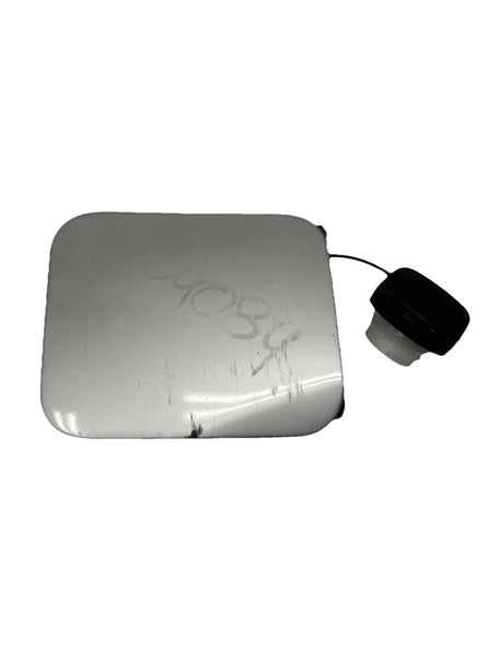 2018 TO 2020 NISSAN ROGUE FUEL TANK DOOR GAS CAP LID ASSY OEM G88309TGMA K23 SILVER