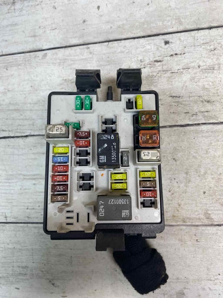 2015 CHEVROLET CAMARO JUNCTION FUSE RELAY BLOCK BOX OEM 13676641