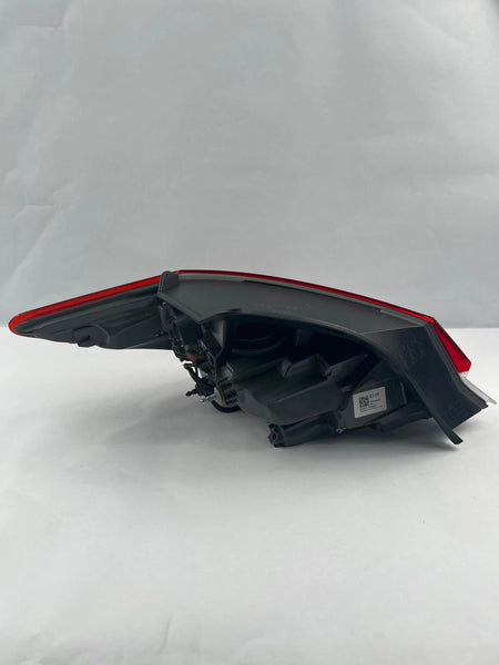 2021 25 HYUNDAI ELANTRA TAIL LIGHT OUTER RIGHT SIDE INCANDESCENT OEM 92402AA020