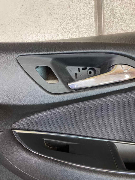 17 19 CHEVROLET CRUZE FRONT RIGHT DOOR TRIM PANEL OEM BLACK 84178541