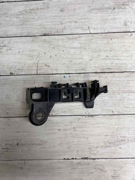 19 TOYOTA CAMRY REAR DRIVER SIDE BUMPER COVER TAIL LIGHT BRACKET OEM 5256306080