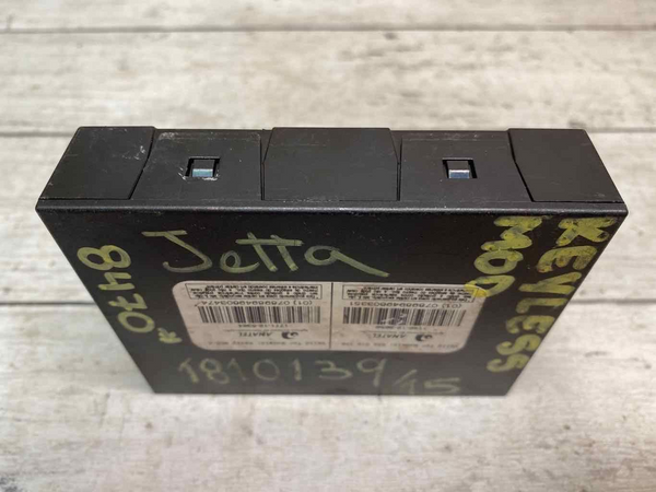 Volkswagen Jetta keyless entry 15 driver assist start control unit OEM 5K095434E