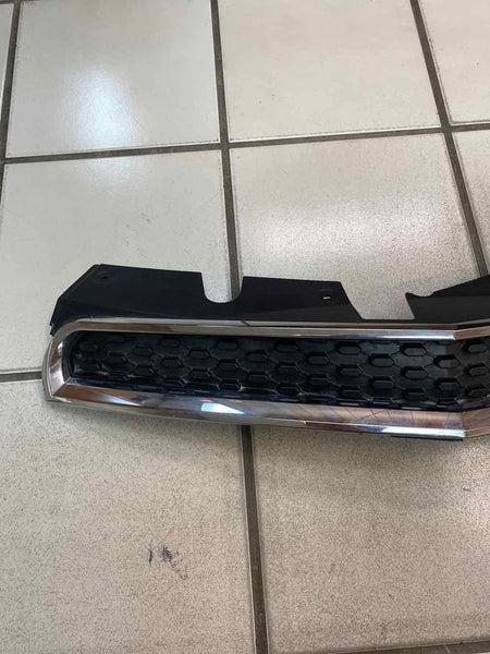 12 15 CHEVY EQUINOX LS FRONT UPPER GRILLE ASSY OEM 20882352