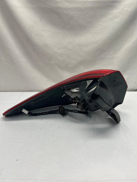 2017 2018 2019 TOYOTA HIGHLANDER TAIL LIGHT RIGHT SIDE QUARTER PANEL ASSY