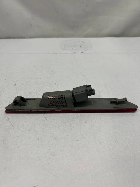 2020 FORD MUSTANG REAR LIGHT REFLECTOR LEFT SIDE ASSY