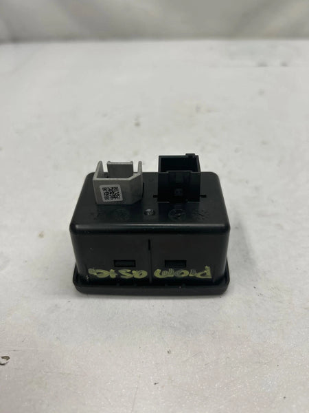 2021 DODGE RAM PROMASTER 2500 CENTER CONSOLE AUXILIAR & PORT CHARGER ASSY