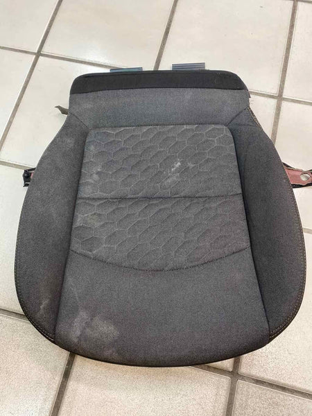 18 21 CHEVROLET EQUINOX FRONT LEFT SEAT LOWER BOTTOM BLACK CLOTH OEM 84118175
