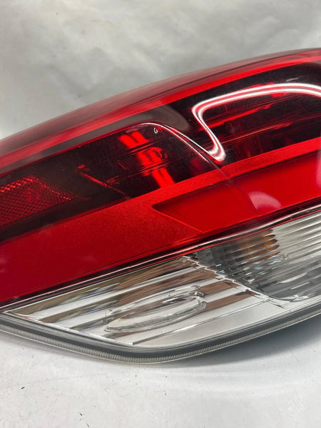 2017 2018 2019 TOYOTA HIGHLANDER TAIL LIGHT QUARTER PANEL MOUNTED LEFT SIDE ASSY