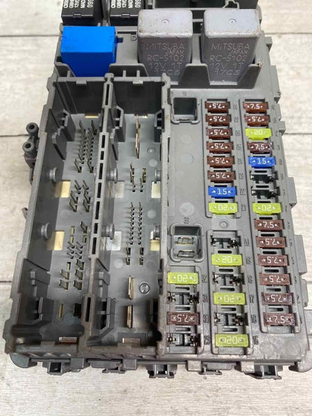 Caja de conexiones del relé de fusibles de Honda Odyssey 2011 TK8A000KA0