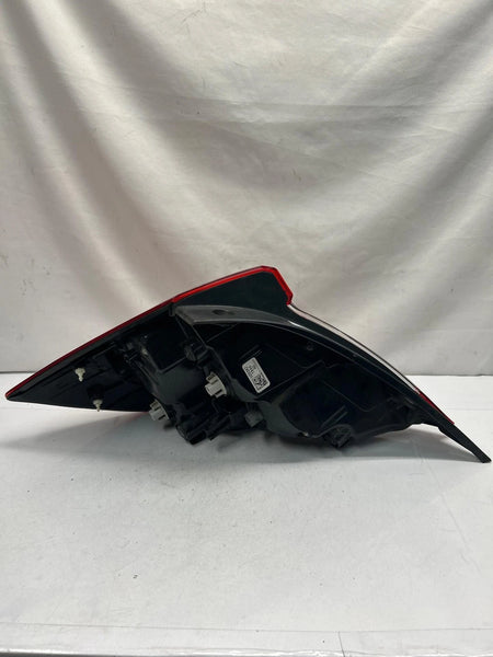 2016 TO 2021 HONDA CIVIC TAIL LIGHT RIGHT SIDE SEDAN QUARTER PANEL ASSEMBLY